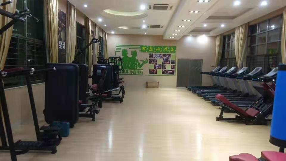 綜合訓練器 綜合訓練器