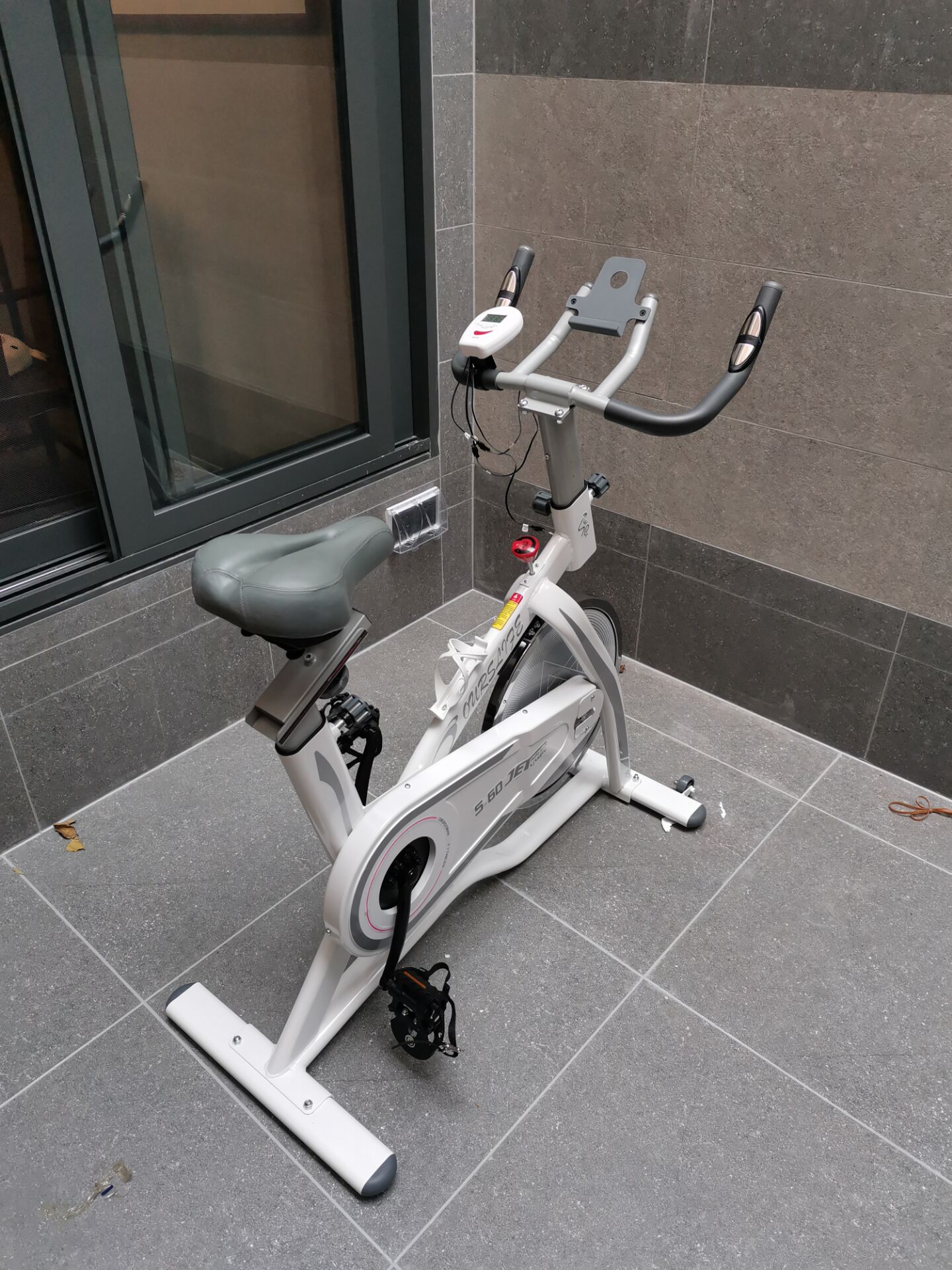 使用健身車(chē)幫助膝關(guān)節(jié)損傷的康復(fù)