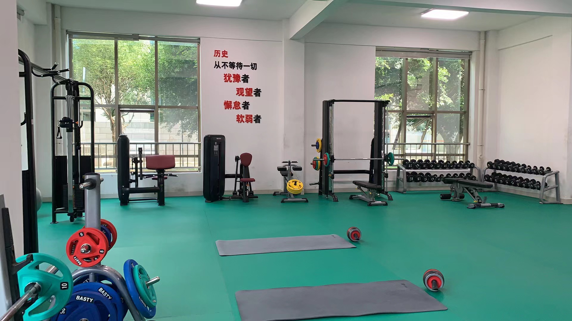 健身俱樂(lè)部器材